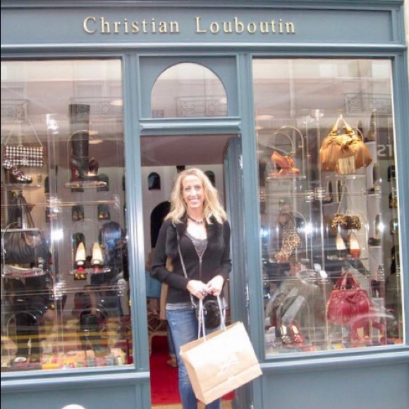 Meet your Posher, Jenn - Picture 2 of 8